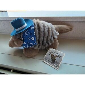 plush armadillo toy Texas souvenir "Buckaroo Bandits" Billy Bob's Ft Worth